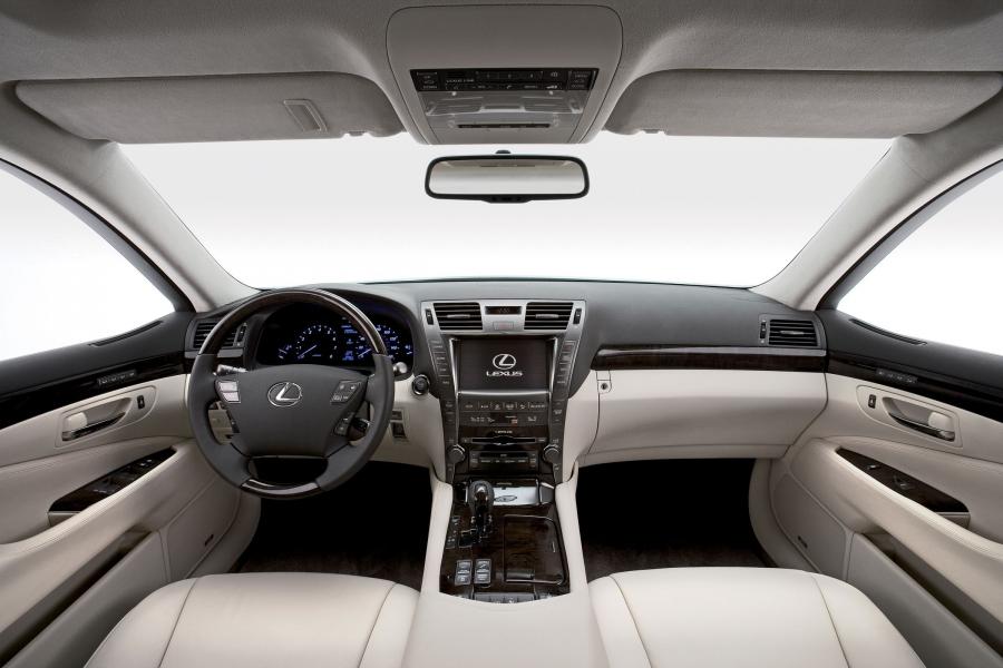  Lexus LS460 2006 года  (фото 106 из 200)